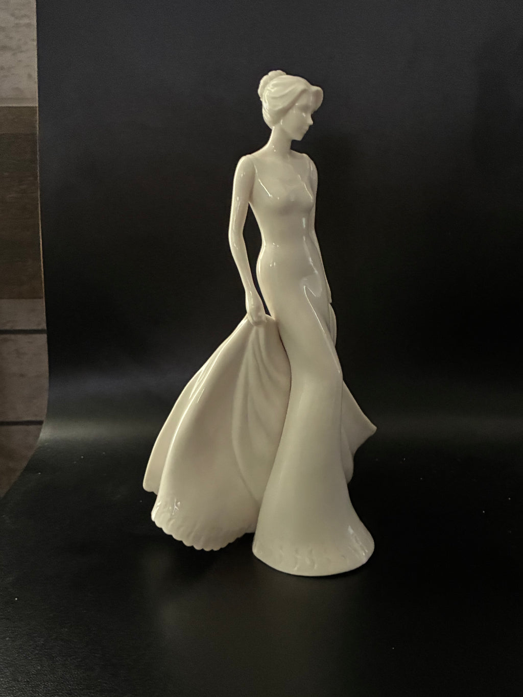 Elegance Porcelain Woman Figurine